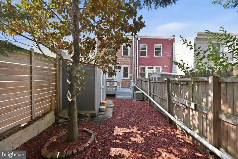 1738 L St NE, Washington, DC 20002