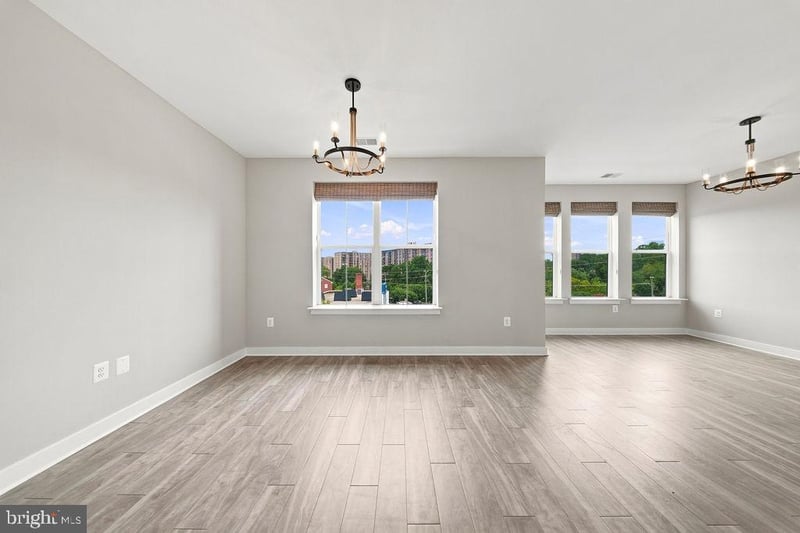 989 S Buchanan St #325, Arlington, VA 22204
