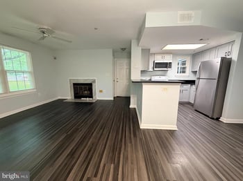 931 Hillside Lake Ter #103, Gaithersburg, MD 20878