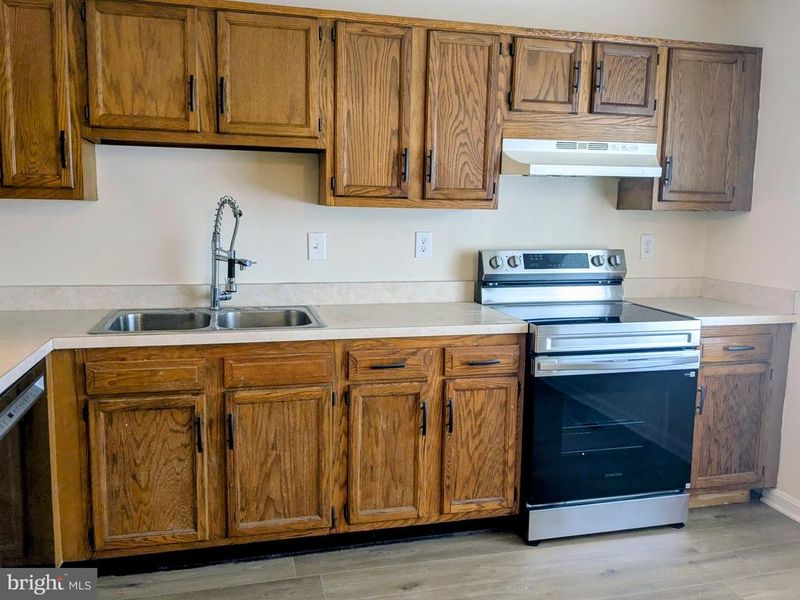 17109 Briardale Rd, Rockville, MD 20855