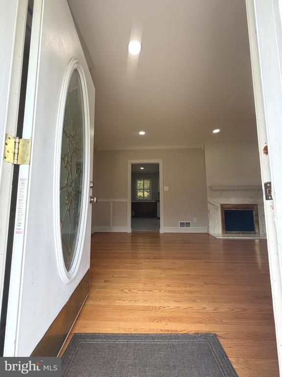 3704 Bevan Dr, Fairfax, VA 22030