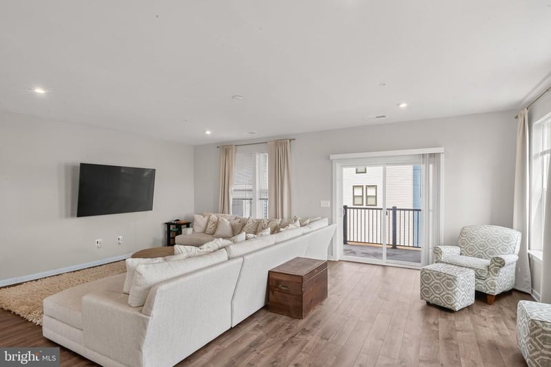 20362 Newfoundland Sq, Ashburn, VA 20147