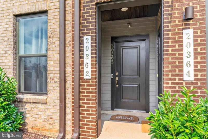 20362 Newfoundland Sq, Ashburn, VA 20147