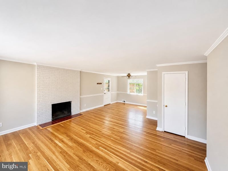 7401 Camp Alger Ave, Falls Church, VA 22042