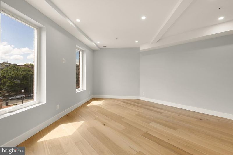 3215 Mount Pleasant St NW #202, Washington, DC 20010