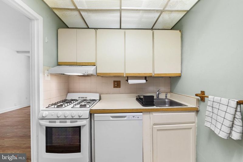 1021 Arlington Blvd #241, Arlington, VA 22209