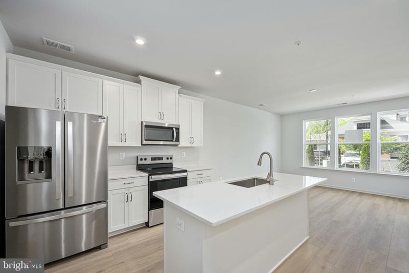 2630 Neabsco Common Pl, Woodbridge, VA 22191