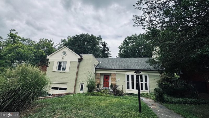 5737 26th St NW, Washington, DC 20015