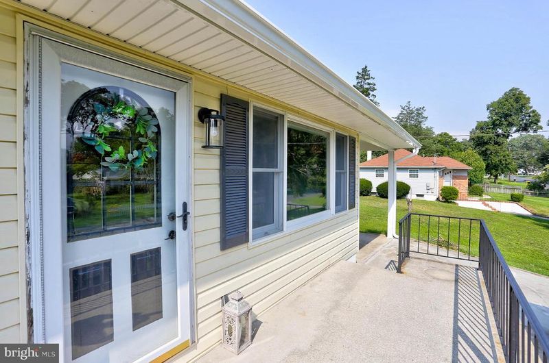 807 Danza Rd, Severn, MD 21144