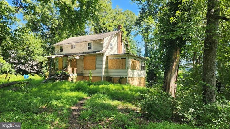 9112 Leesburg PIKE, Vienna, VA 22182