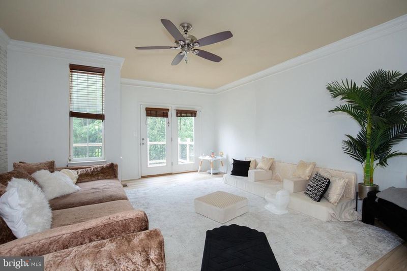 3030 Chinkapin Oak Ln, Woodbridge, VA 22191