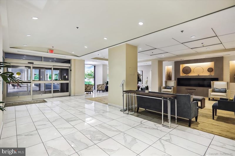 5101 River Rd #1702, Bethesda, MD 20816