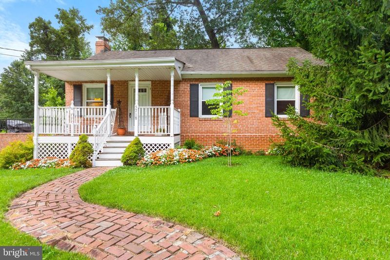 5718 Leaf Ln, Elkridge, MD 21075