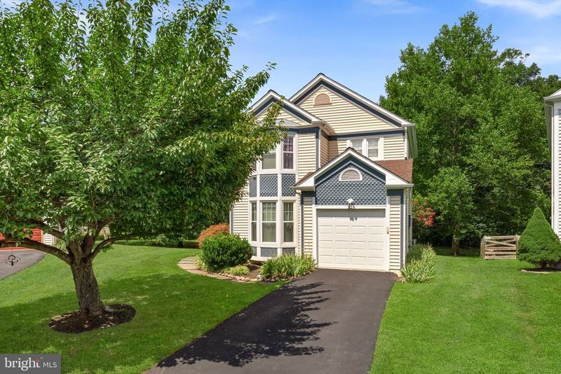 21 Glengyle Ln, Sterling, VA 20165