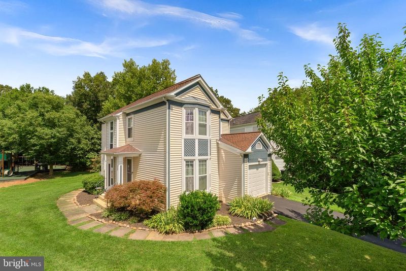 21 Glengyle Ln, Sterling, VA 20165