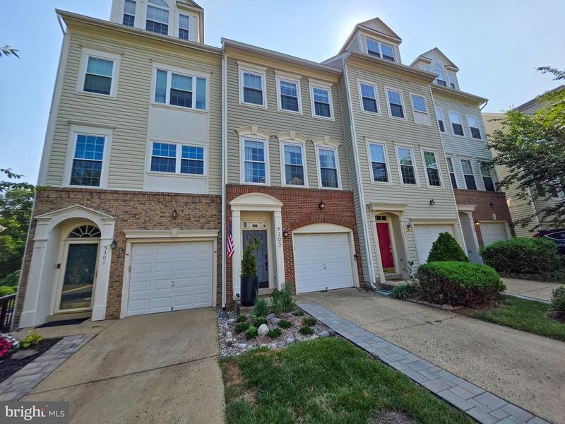 5303 Arapaho Ln, Alexandria, VA 22312