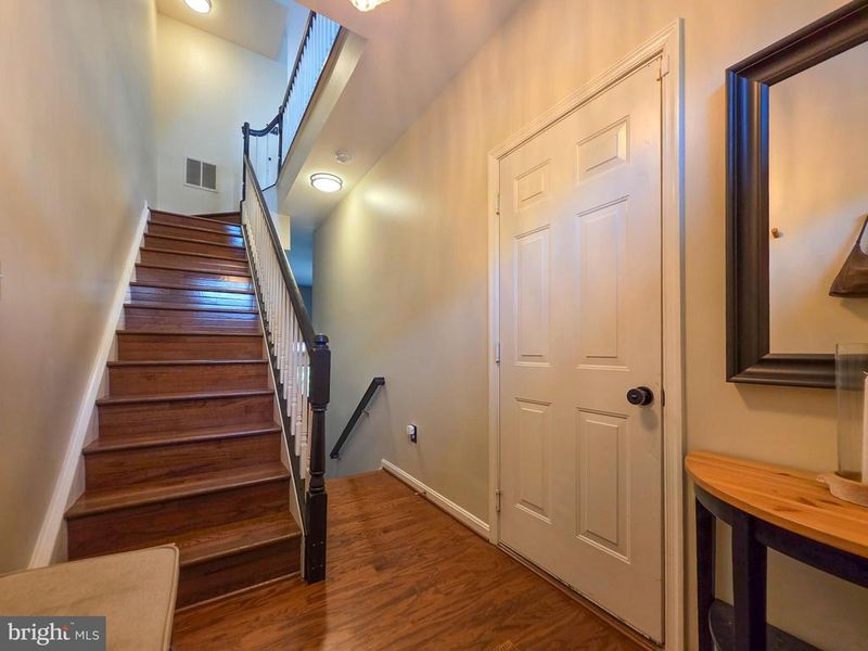 5303 Arapaho Ln, Alexandria, VA 22312