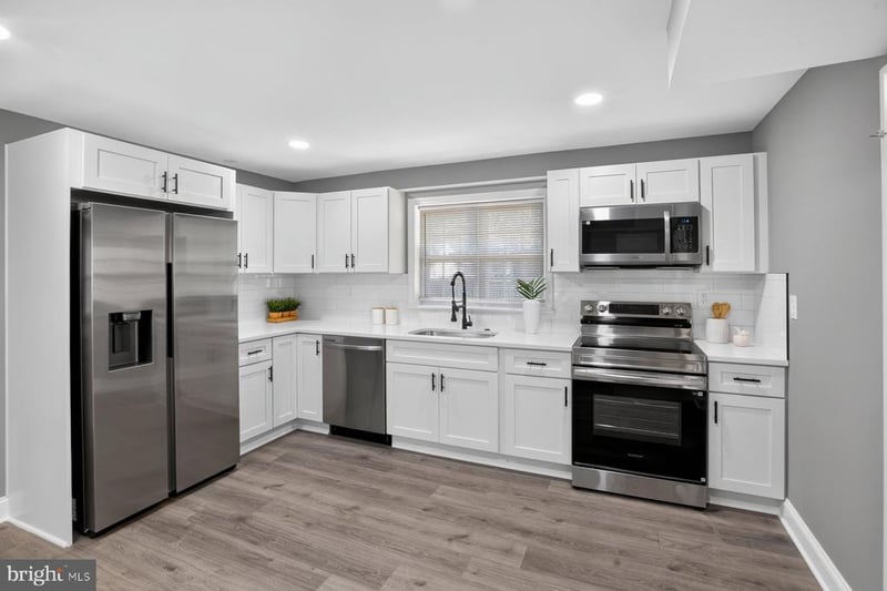 1194 Oak Ave, Shady Side, MD 20764