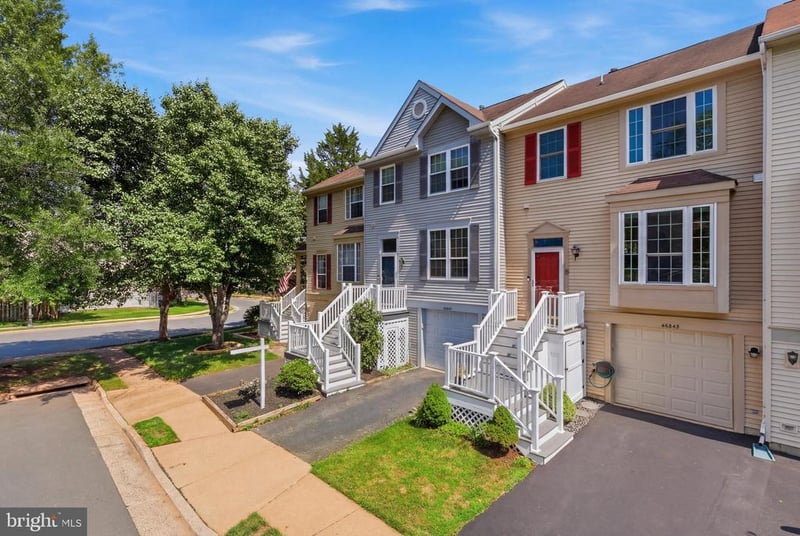 46645 Brownwood Sq, Sterling, VA 20164