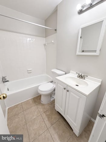 10169 Ridgeline Dr, Montgomery Village, MD 20886