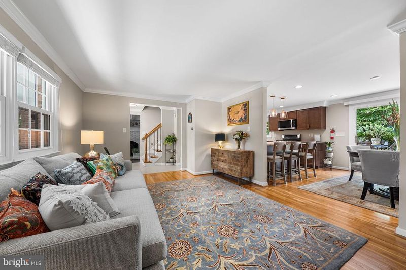 2726 Welcome Dr, Falls Church, VA 22046