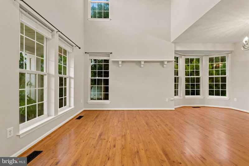 9005 Allington Manor Cir W, Frederick, MD 21703