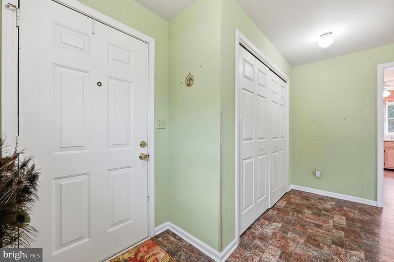 206 Sunhigh Dr, Thurmont, MD 21788