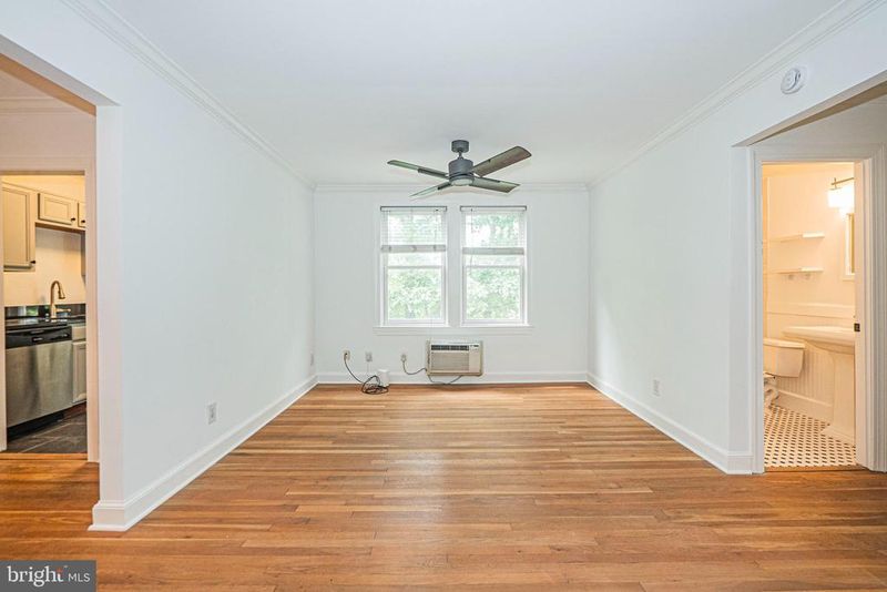 922 S Washington St #310, Alexandria, VA 22314