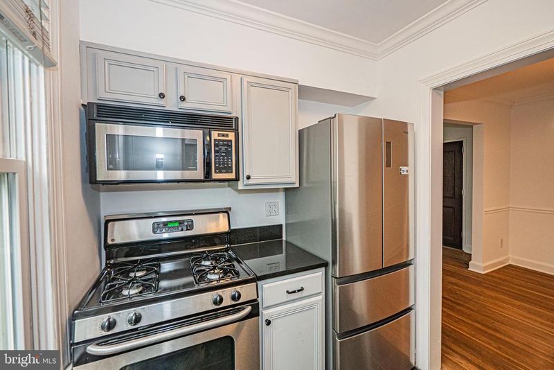 922 S Washington St #310, Alexandria, VA 22314