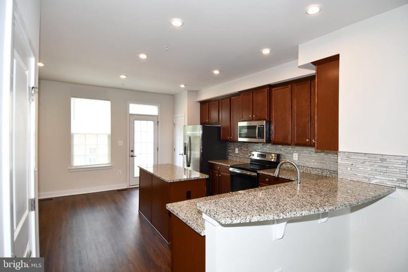 4917 Crest View Dr, Hyattsville, MD 20782