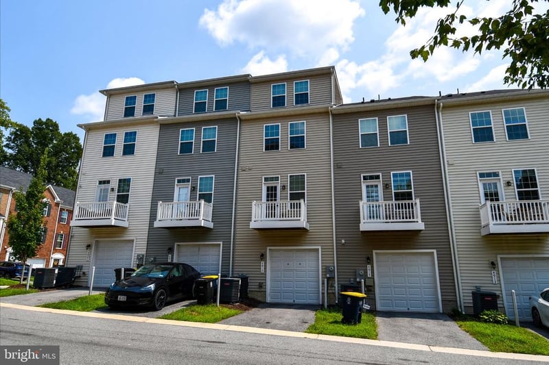 4917 Crest View Dr, Hyattsville, MD 20782