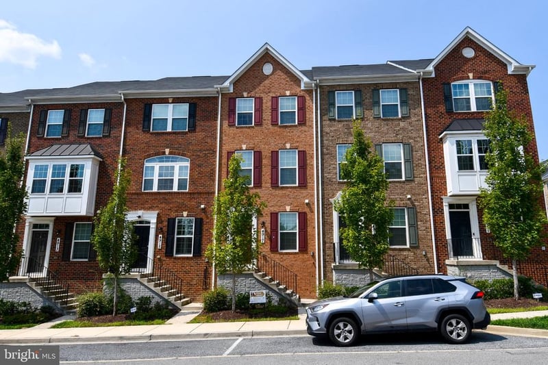 4917 Crest View Dr, Hyattsville, MD 20782