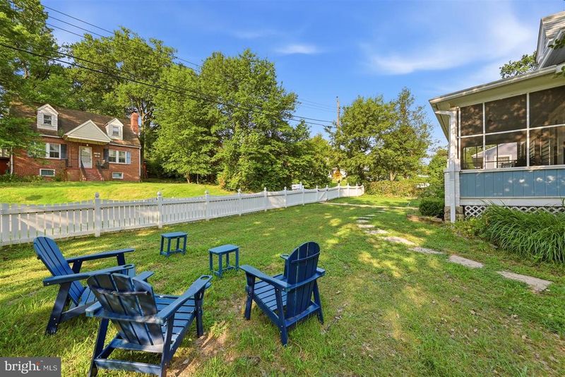 4810 Fox St, College Park, MD 20740