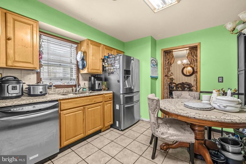 5603 Berwyn Rd, College Park, MD 20740