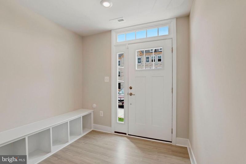 1436 Clingmans Dome Dr, Frederick, MD 21702