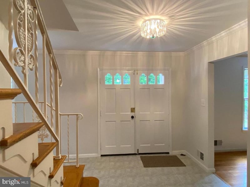 330 River Bend Rd, Great Falls, VA 22066