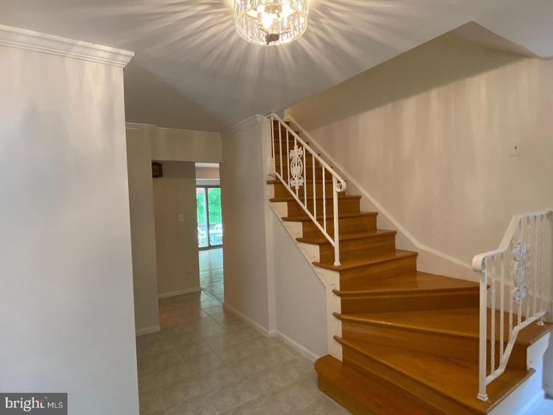 330 River Bend Rd, Great Falls, VA 22066