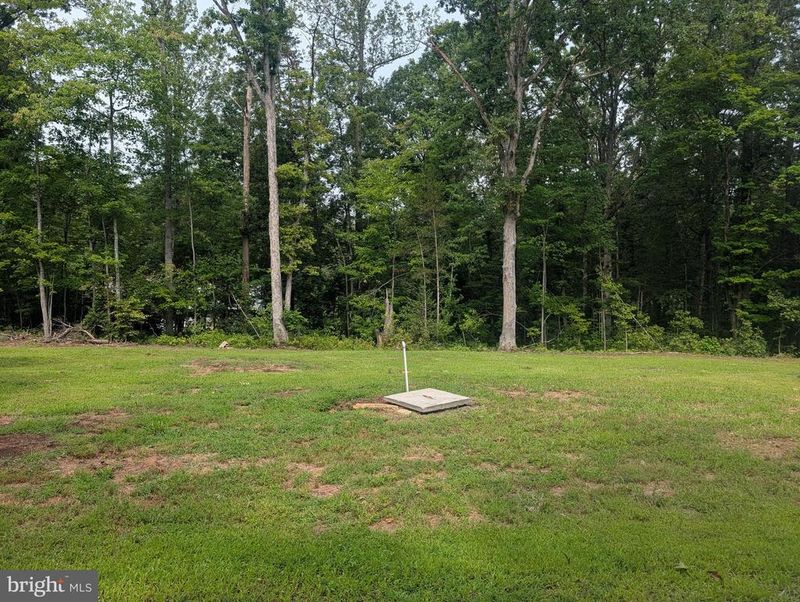 37 Honey Ln, Stafford, VA 22554