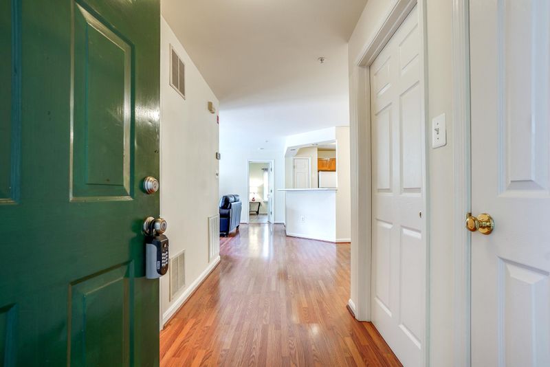 13101 Millhaven Pl #9E, Germantown, MD 20874