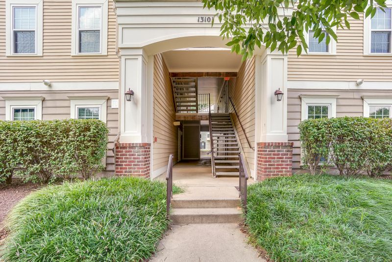 13101 Millhaven Pl #9E, Germantown, MD 20874