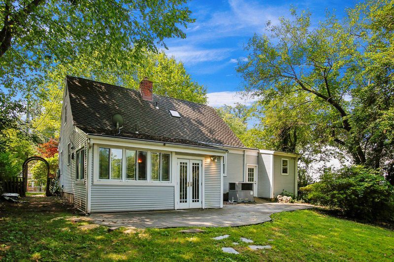 514 Anne St, Falls Church, VA 22046