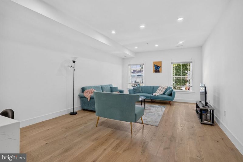 927 Kennedy St NW #304, Washington, DC 20011