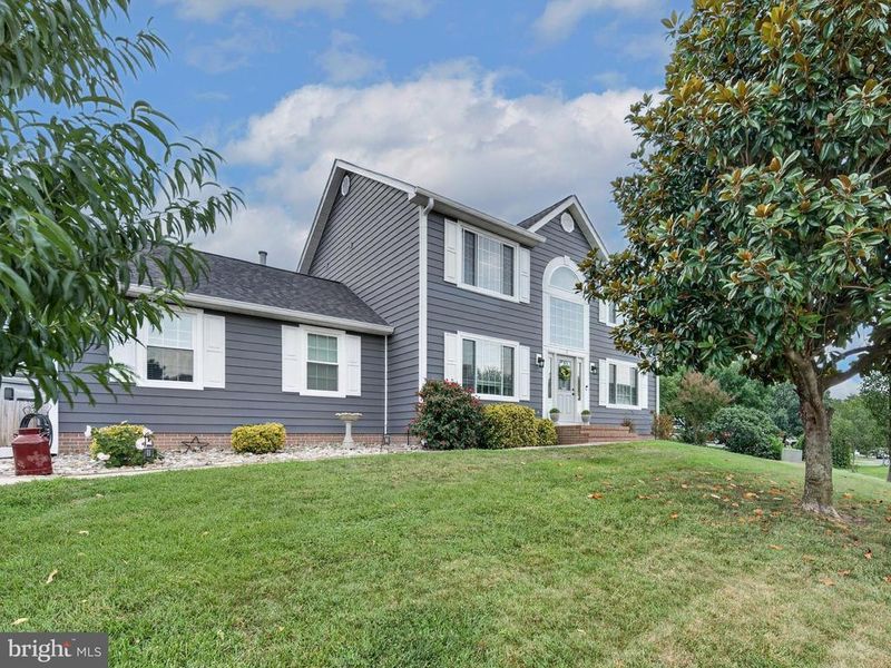 2 Seay Ct, Fredericksburg, VA 22405
