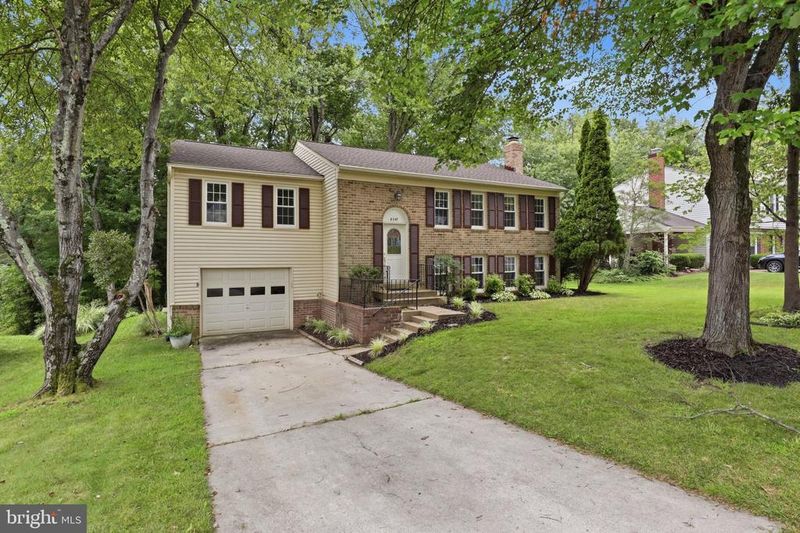 8747 Arley Dr, Springfield, VA 22153
