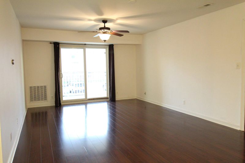 102 Chesterfield Ln #202, Stafford, VA 22556