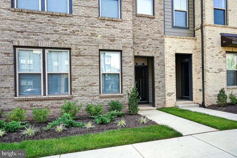 20957 Bluebird Sq, Sterling, VA 20165