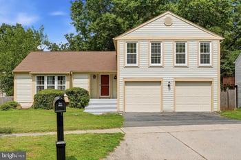 18007 Silver Leaf Dr, Gaithersburg, MD 20877