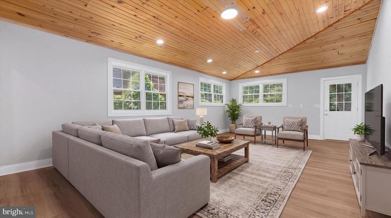 758 Whitneys Landing Dr, Crownsville, MD 21032