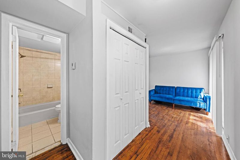 1221 47th Pl NE, Washington, DC 20019