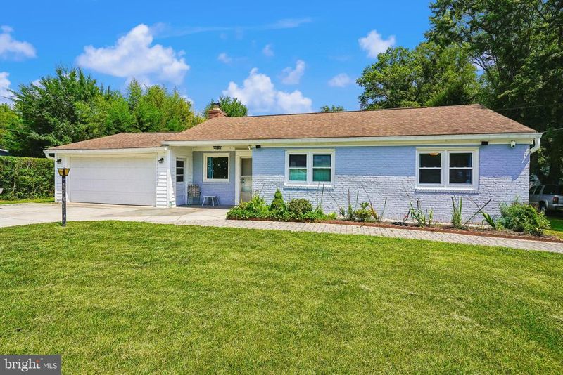 7907 Maplewood Dr, Manassas, VA 20111